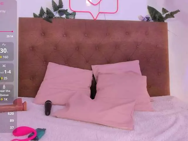 Live sex webcam photo for Amara-tay #291469617