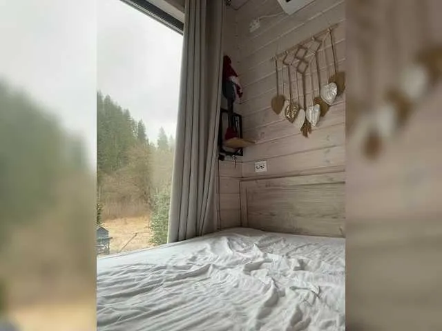 Live sex webcam photo for Amarulla #290696491