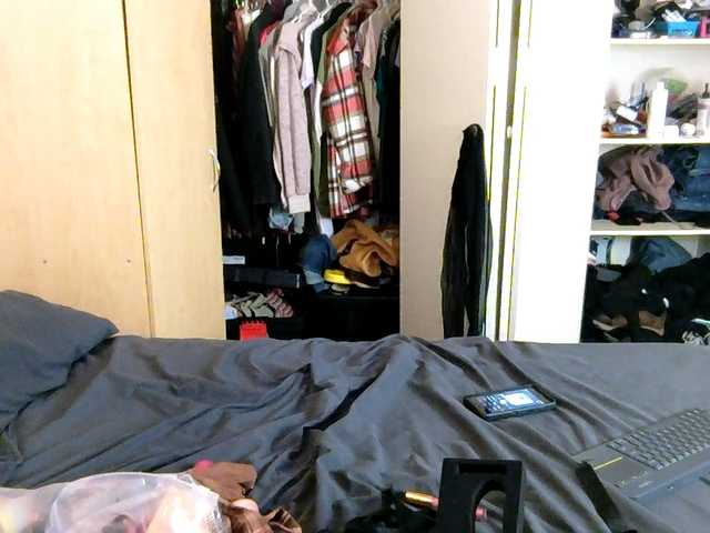 Live sex webcam photo for Amateurmilf #290373093