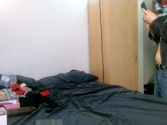 Live sex webcam photo for Amateurmilf #292023774