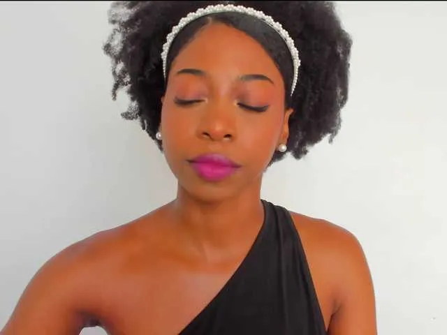 Live sex webcam photo for Amatiistur #290394874