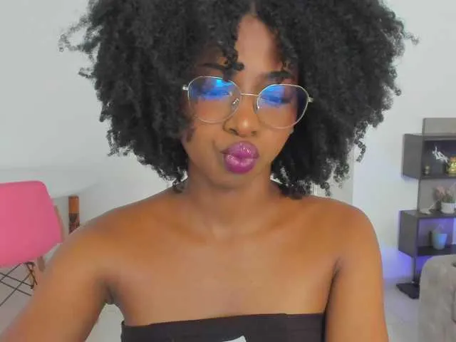 Live sex webcam photo for Amatiistur #291734423