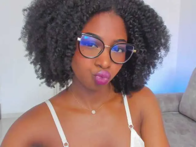 Live sex webcam photo for Amatiistur #292402625