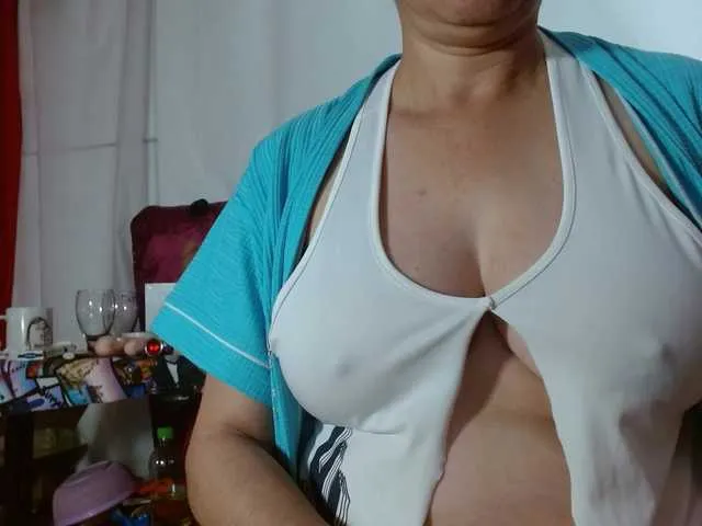 Live sex webcam photo for Amatista1 #290465474