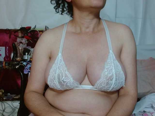 Live sex webcam photo for Amatista1 #290912175