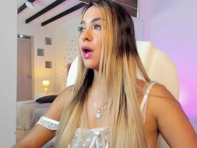 Live sex webcam photo for Ambar-Stones1 #290890152