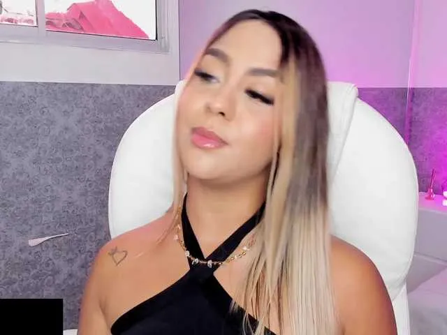 Live sex webcam photo for Ambar-Stones1 #291377412
