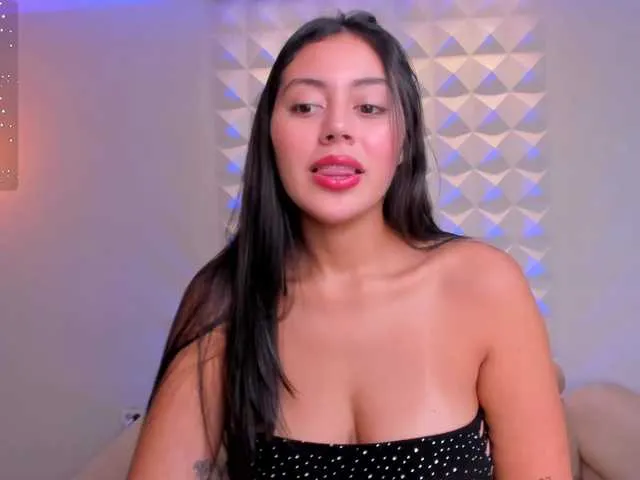 Live sex webcam photo for AmbarJames #291131150