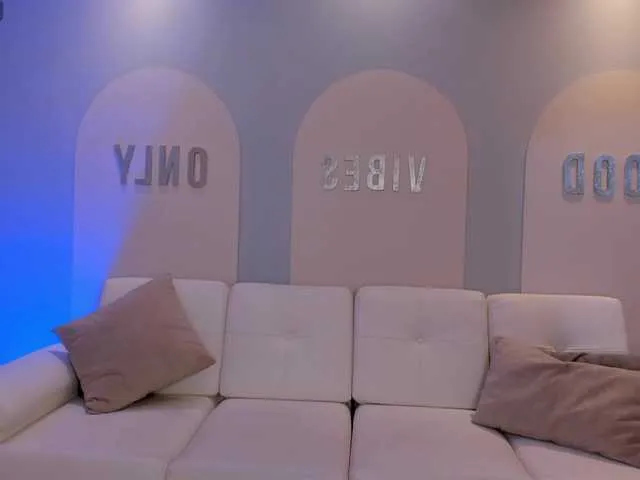 Live sex webcam photo for AmbarJames #291686542