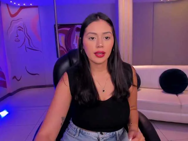 Live sex webcam photo for AmbarJames #291907380