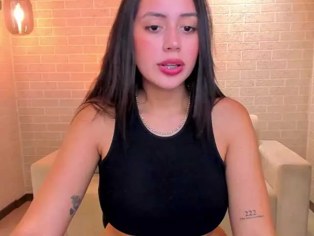 Live sex webcam photo for AmbarJames #292040794