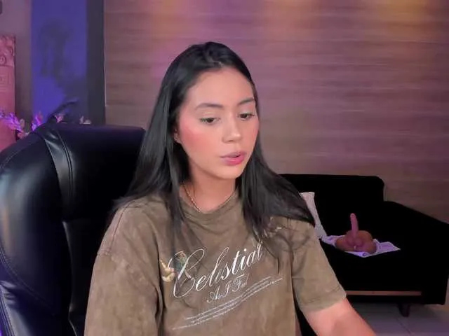 Live sex webcam photo for AmbarJames #292114237