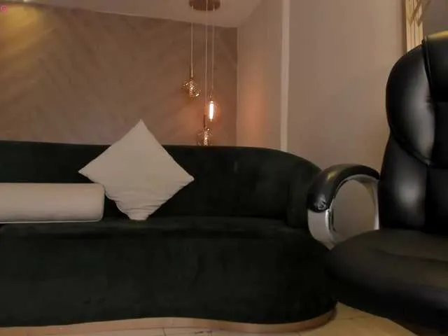 Live sex webcam photo for AmbarJames #292277035