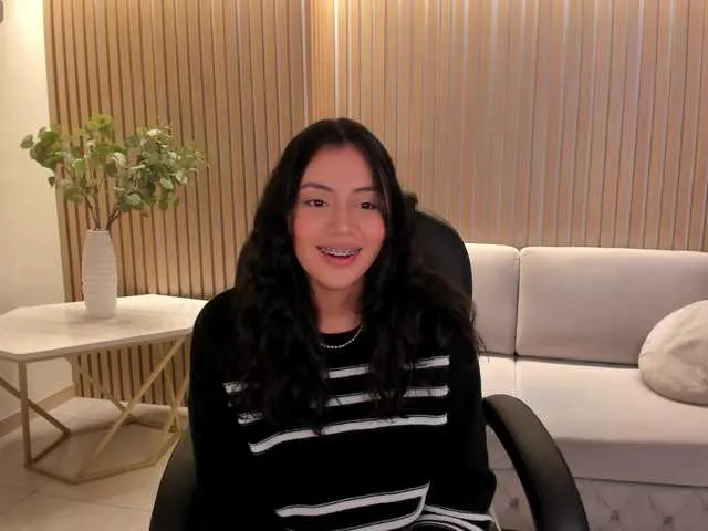 Live sex webcam photo for AmbarJames #292282512