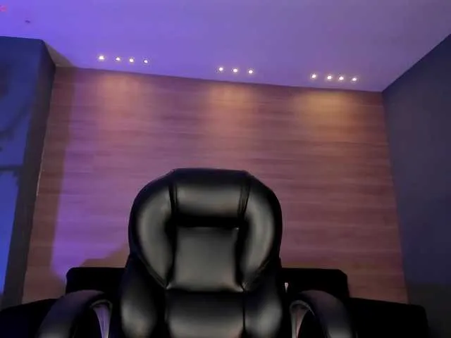 Live sex webcam photo for AmbarJames #292378203