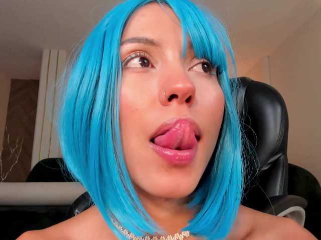 Live sex webcam photo for AmberColors #292125332