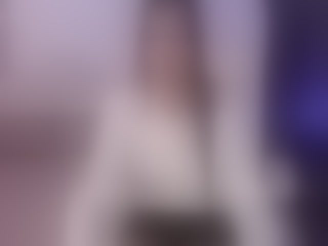 Live sex webcam photo for AmberLewis #294052820