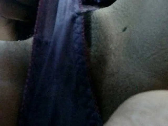 Live sex webcam photo for Amelia25 #290621632