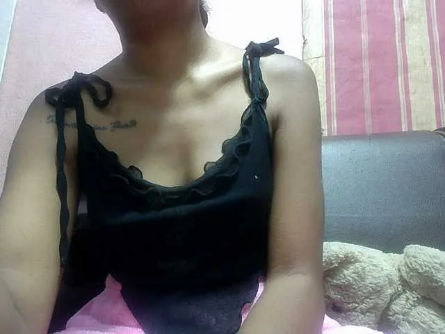 Live sex webcam photo for Amelia25 #291304977