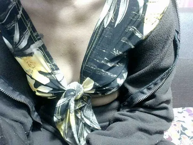 Live sex webcam photo for Amelia25 #291534476