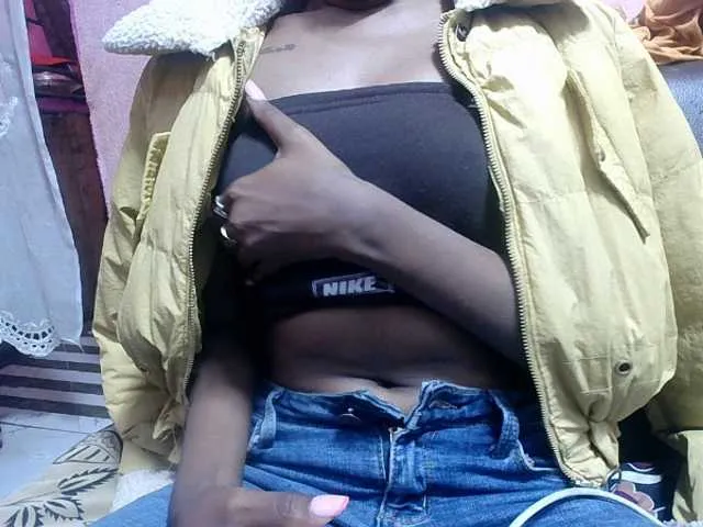 Live sex webcam photo for Amelia25 #291568985