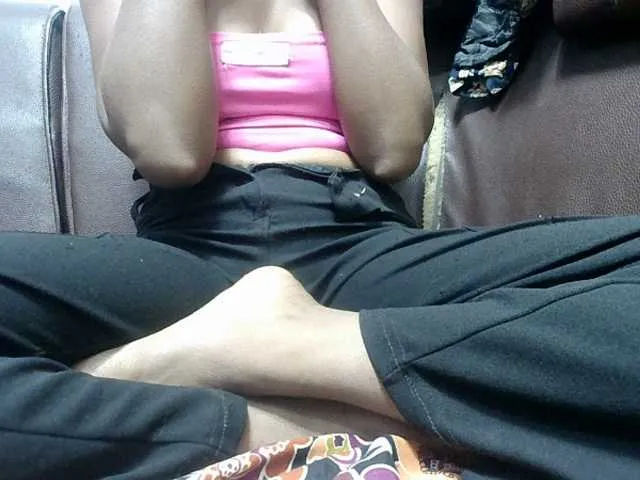 Live sex webcam photo for Amelia25 #292161621