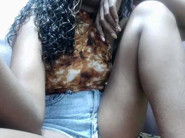 Live sex webcam photo for Amelia25 #292168666