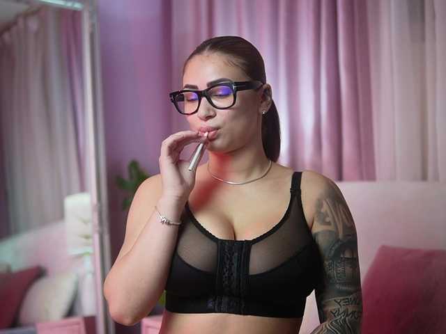 Live sex webcam photo for AmeliaBarbie #294127561