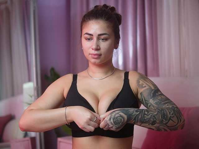 Live sex webcam photo for AmeliaBarbie #294164606