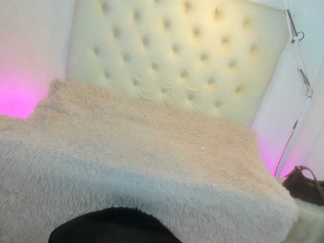 Live sex webcam photo for AmeliaGray #290895294