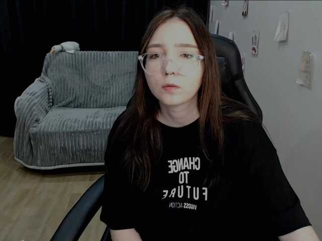 Live sex webcam photo for AmeliaMeow #275729994