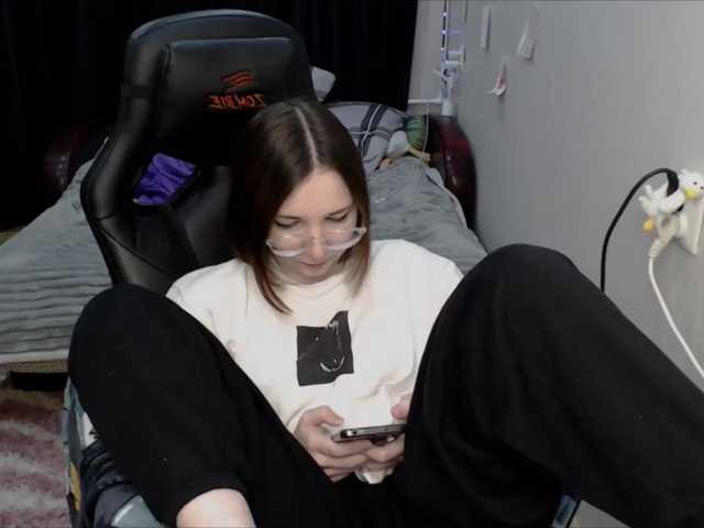 Live sex webcam photo for AmeliaMeow #276875299