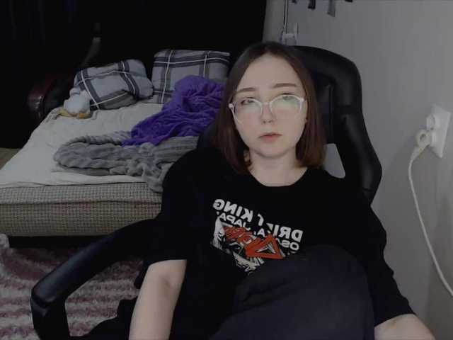 Live sex webcam photo for AmeliaMeow #277391011