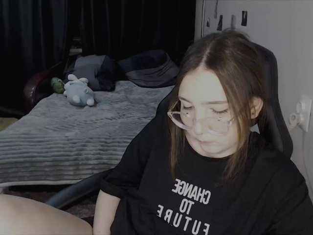 Live sex webcam photo for AmeliaMeow #277525576