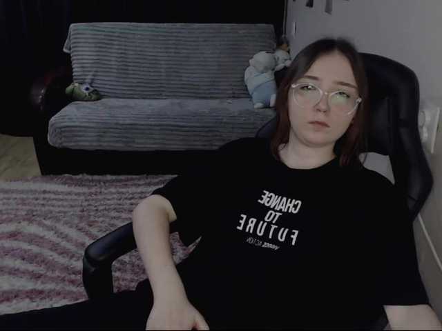 Live sex webcam photo for AmeliaMeow #277660989