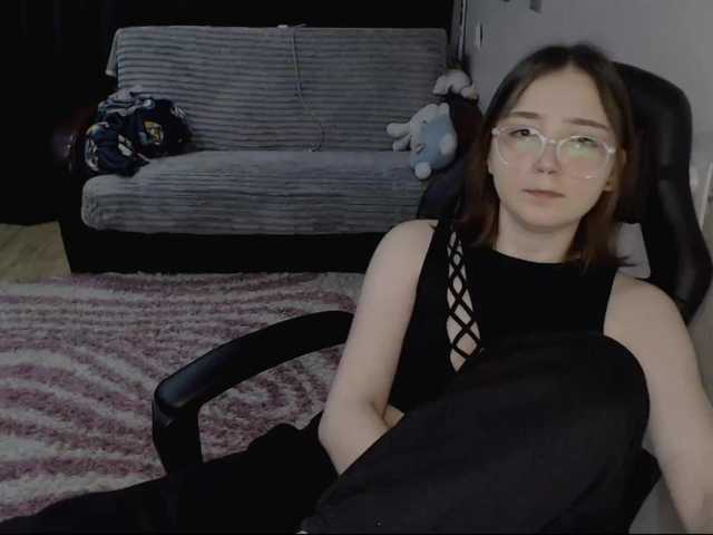 Live sex webcam photo for AmeliaMeow #277693061