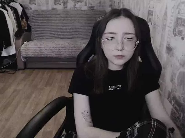 Live sex webcam photo for AmeliaMeow #290315030