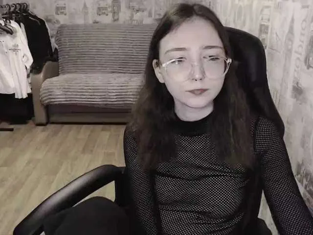 Live sex webcam photo for AmeliaMeow #290336083