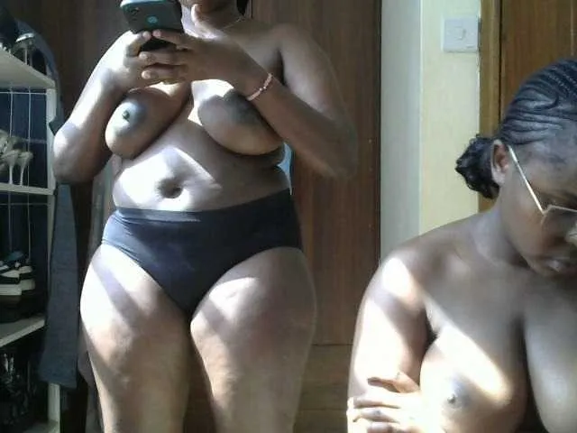 Live sex webcam photo for Ameliab #290854465