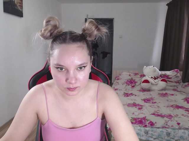 Live sex webcam photo for Ameliaxox #276612071