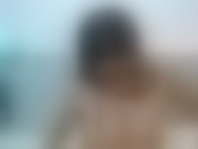 Live sex webcam photo for AmelieLaurent #294270728