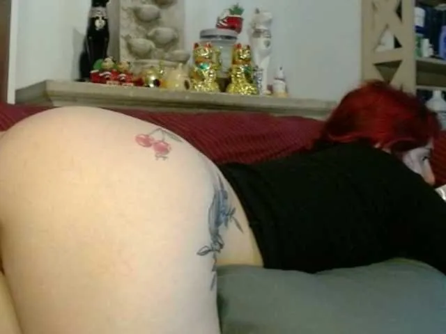 Live sex webcam photo for AmelieandRoss #291752206