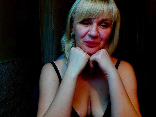 Live sex webcam photo for Amelistranger #272483706