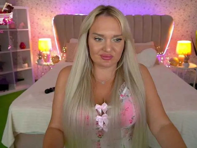 Live sex webcam photo for AmelyLoveme #291847021