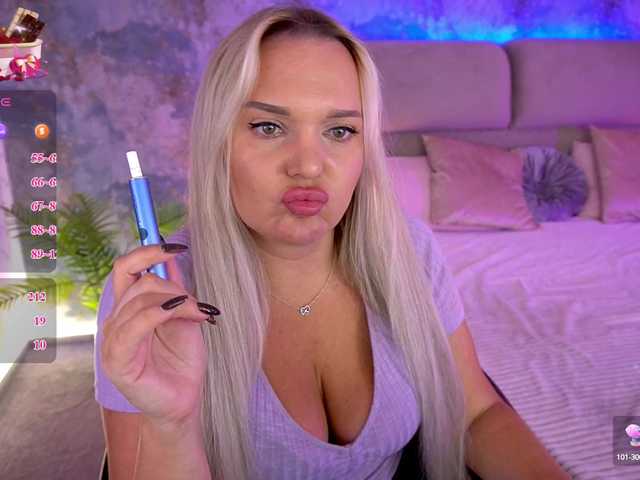 Live sex webcam photo for AmelyLoveme #291947909