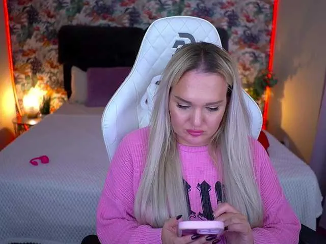 Live sex webcam photo for AmelyLoveme #292067426