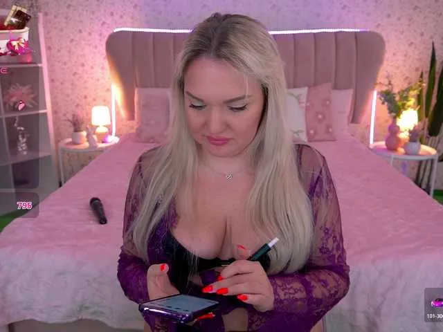 Live sex webcam photo for AmelyLoveme #293238465