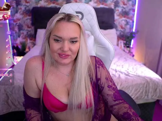 Live sex webcam photo for AmelyLoveme #293501316