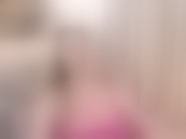 Live sex webcam photo for AmieHerry #294140761