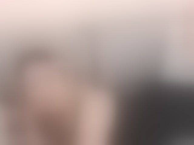 Live sex webcam photo for AmieHerry #294151390
